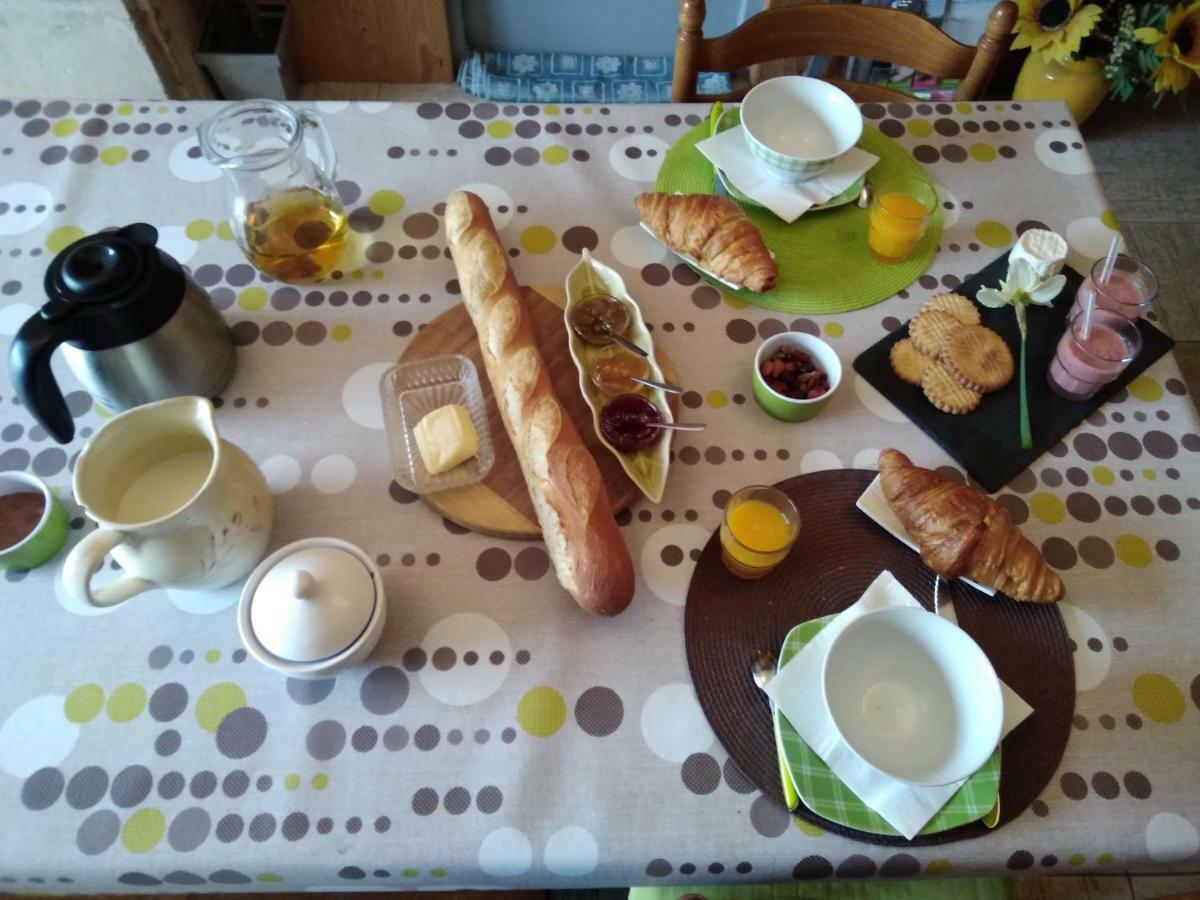 Bed and Breakfast Les Tourterelles Chabournay Exterior foto